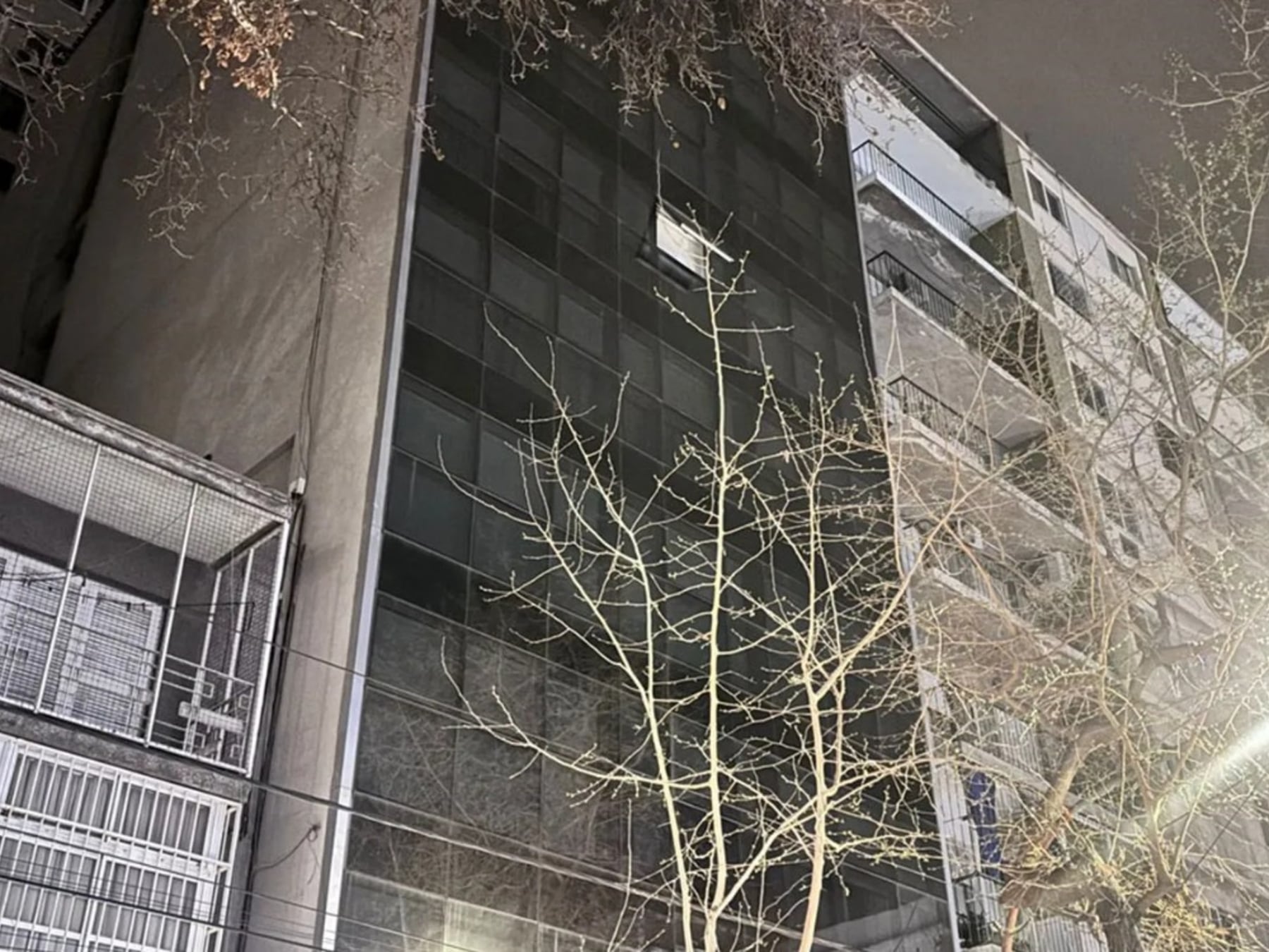 Una turista porteña murió al caer del quinto piso de un hotel en Mendoza y la Justicia investiga a su pareja
