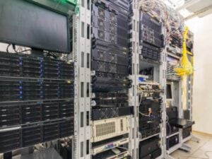 La inteligencia artificial se comió la luz y ahora quiere más: ¿aguanta la red eléctrica de Estados Unidos?