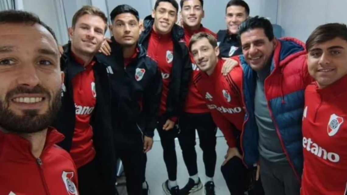 Bustos y Viña, las dos carpetas abiertas que River no logra cerrar