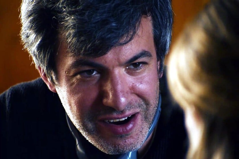 Nathan Fielder se metió en la vida de Elizabeth Holmes sin que nadie lo supiera y volvió con tres horas de material inquietante