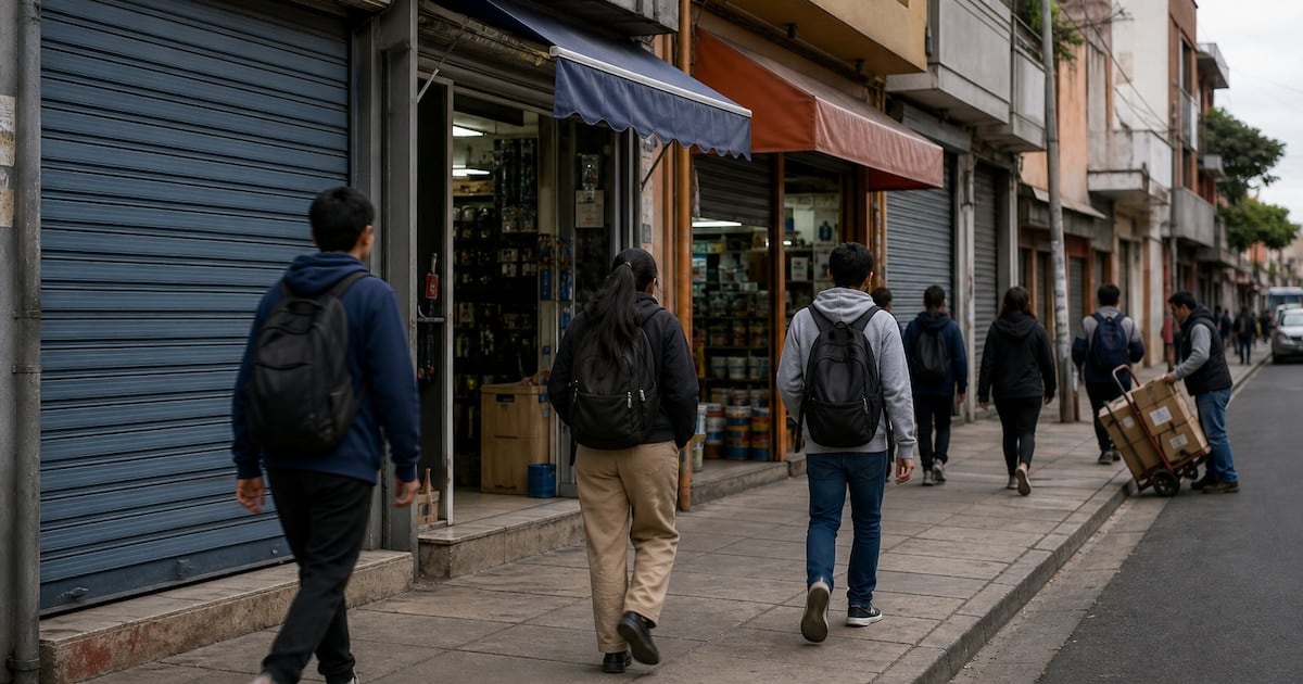 Más de 354.000 puestos formales se evaporaron en menos de dos años y la industriamanufacturera suma 20 meses en rojo
