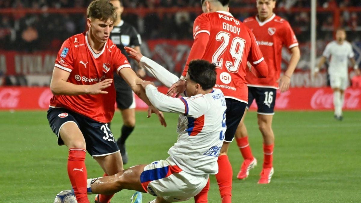 El Rojo se durmió y el Ciclón se lo empató en el Libertadores de América