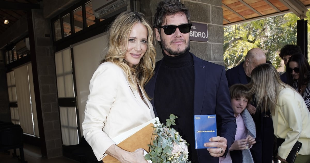 Julieta Prandi y Emanuel Ortega se dieron el sí en San Isidro: una boda chica, en familia y con Palito mirando desde el primer asiento