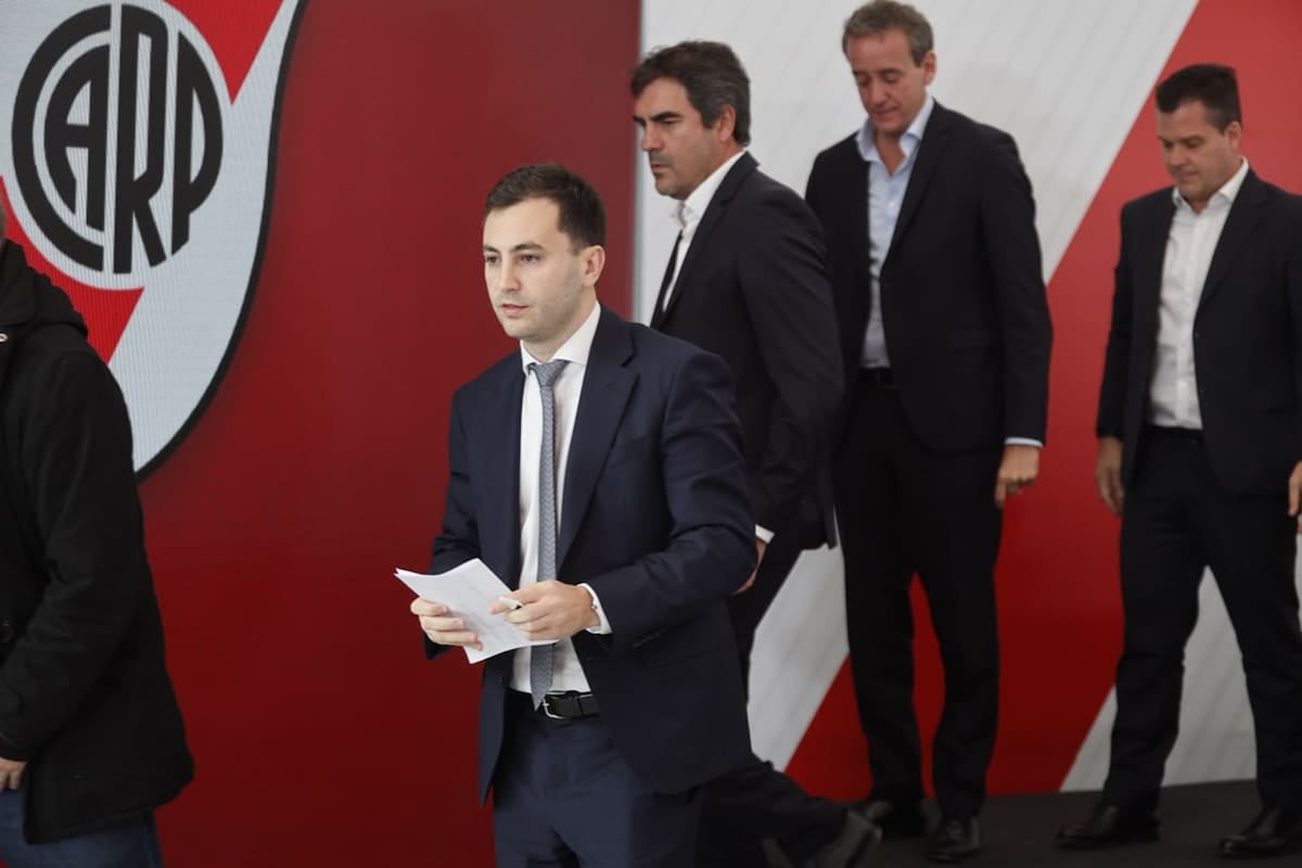 Almada puso la firma y la billetera: el mercado de River se tiñó de euros y dólares