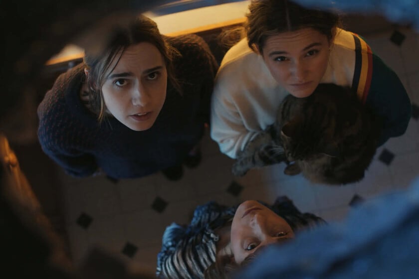 "Such Brave Girls" vuelve con su segunda temporada a Filmin y se ríe de lo que más nos cuesta mirar