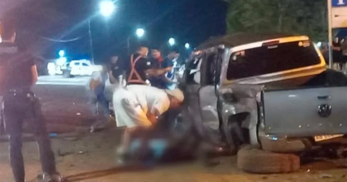 Choque frontal entre dos camionetas dejó dos muertos y cinco heridos en el acceso a San Vicente
