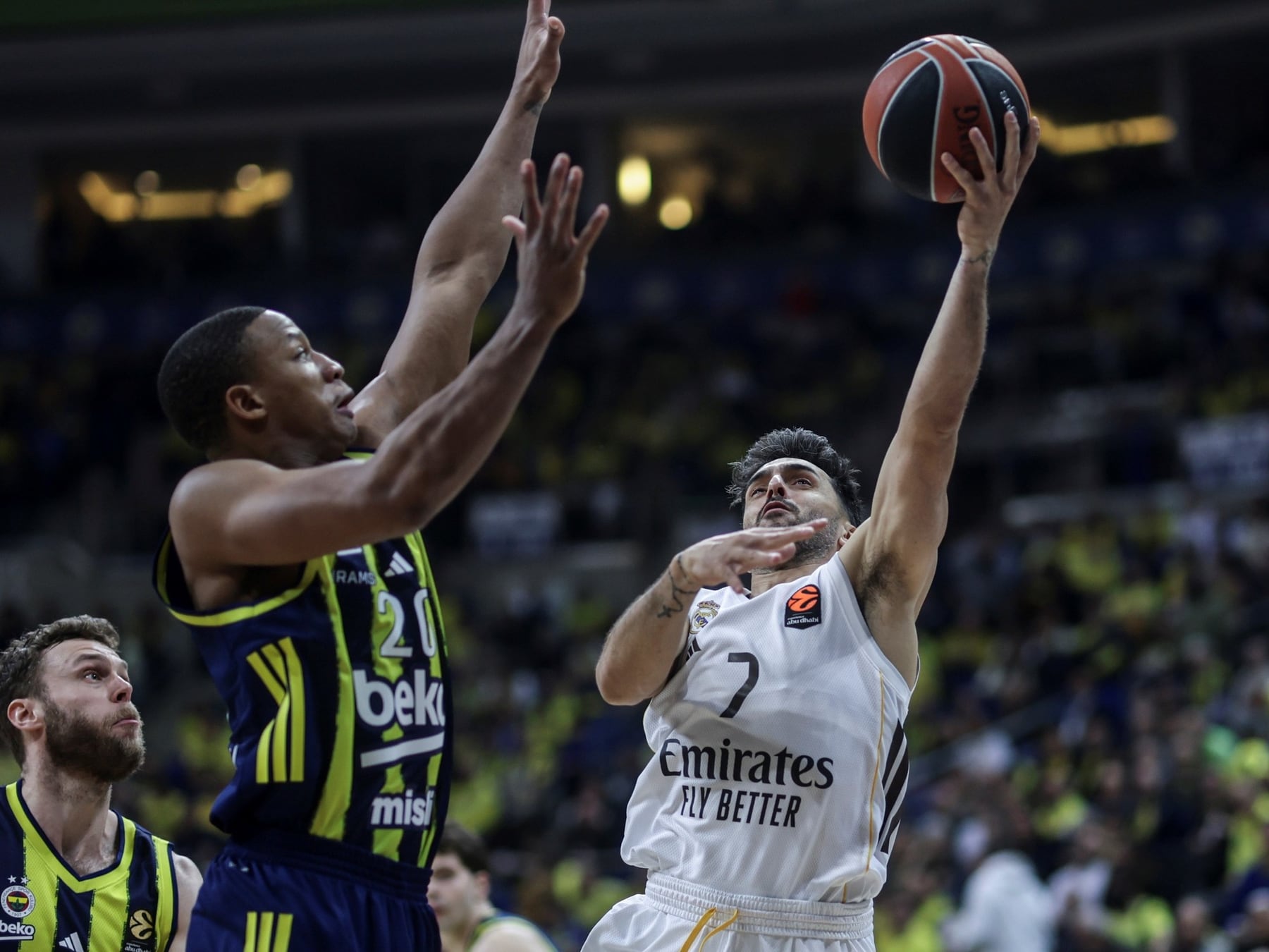 Corbalán desembarca en Valencia y la legión argentina vuelve a la Euroliga con cinco alfiles