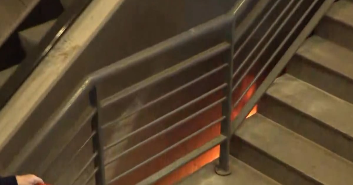 Un foco ígneo en una escalera mecánica obligó a evacuar la estación Constitución y dejó un herido