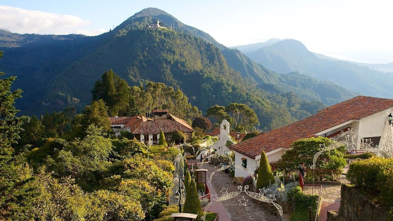 Colombia, a todo ritmo: un Caribe con arrecifes, montañas cafeteras y ciudades que respiran historia