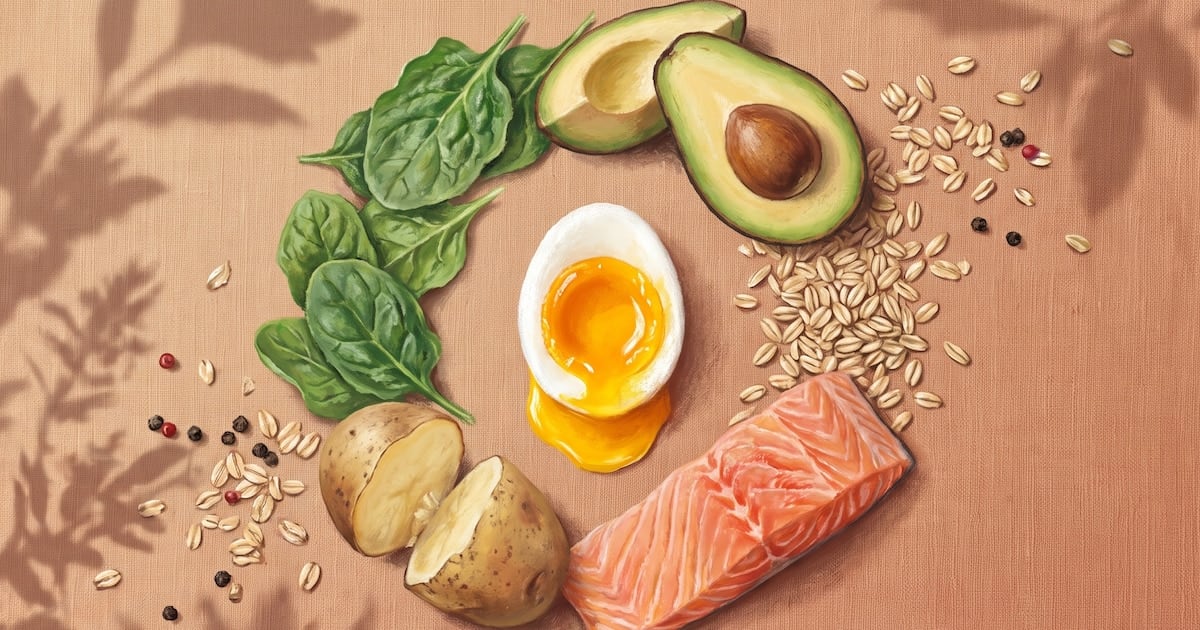 Huevos al plato y de compañía: por qué lo que les ponés al lado cambia lo que le hace a tu corazón