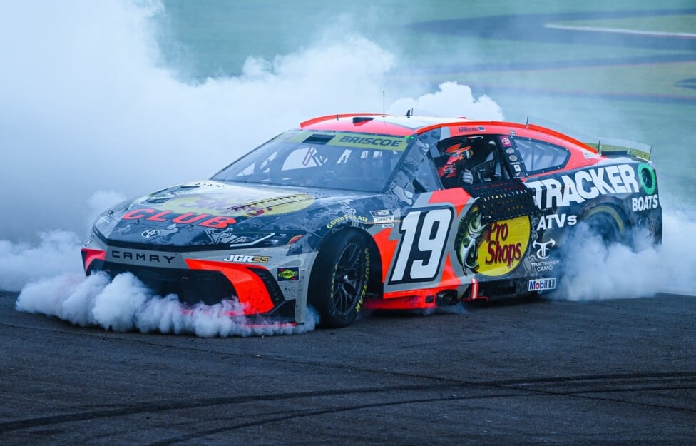 Briscoe aguantó en el final, ganó en Las Vegas y metió ruido en los playoffs