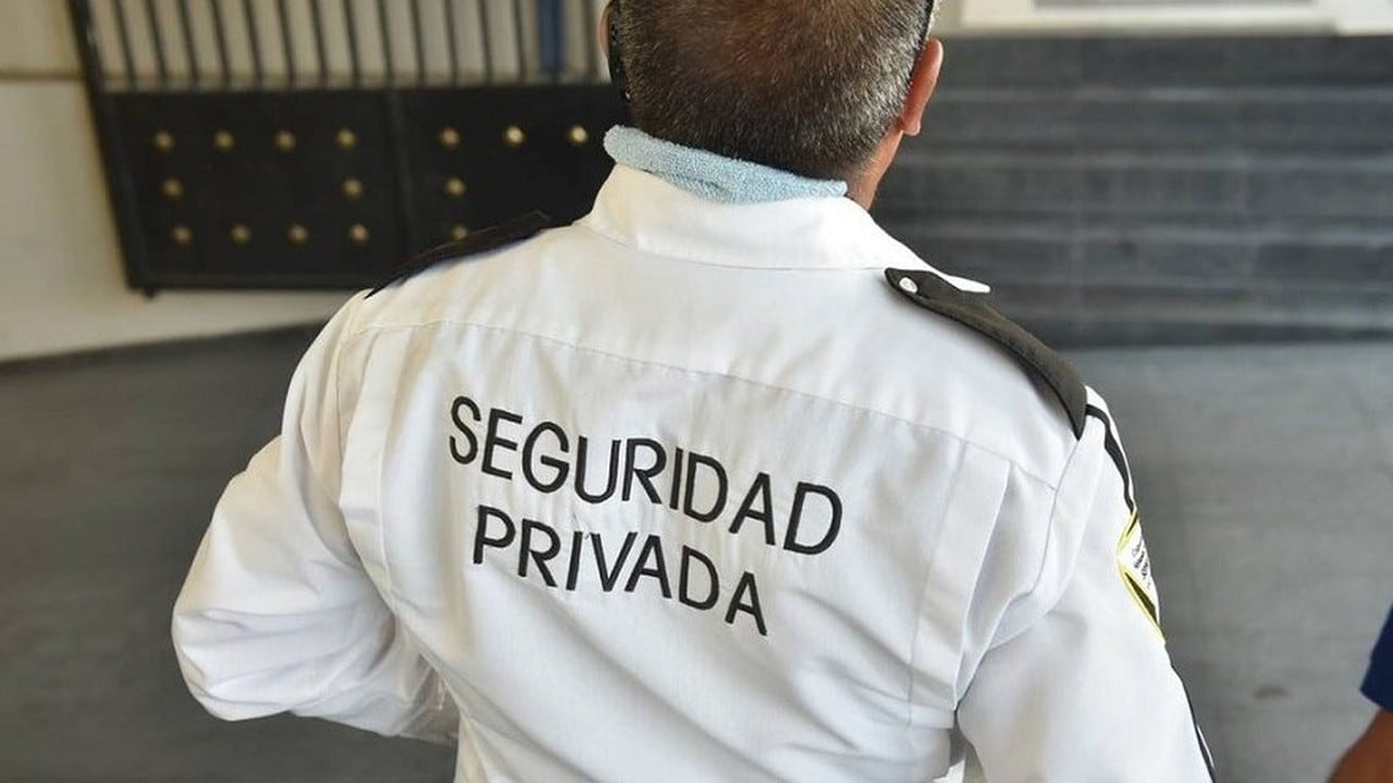 Sueldo de vigilador general: bolsillo de octubre, compra y los números a mirar hasta fin de año