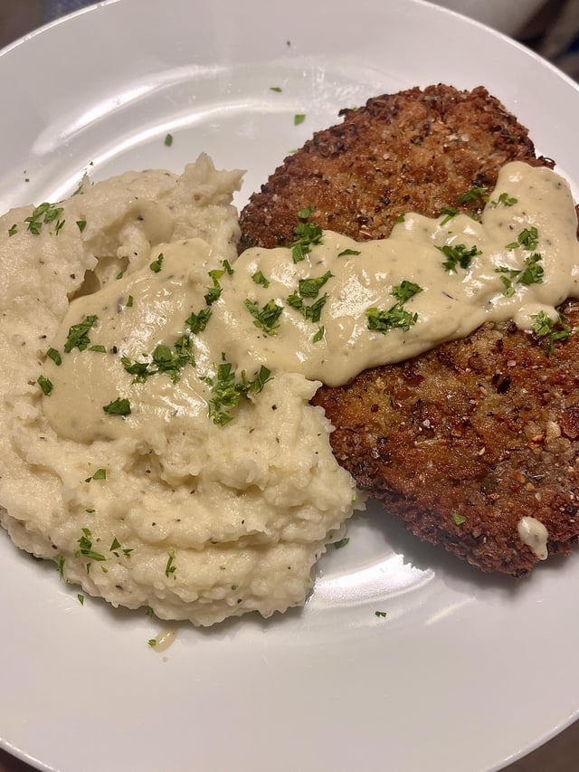 Pachu Peña se despidió de MasterChef Celebrity con una milanesa que todavía soñaba con ser napolitana