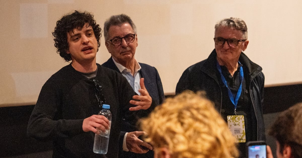 La sala quedó en silencio y las películas de Lucas Vignale volvieron a encenderse en el Cacodelphia