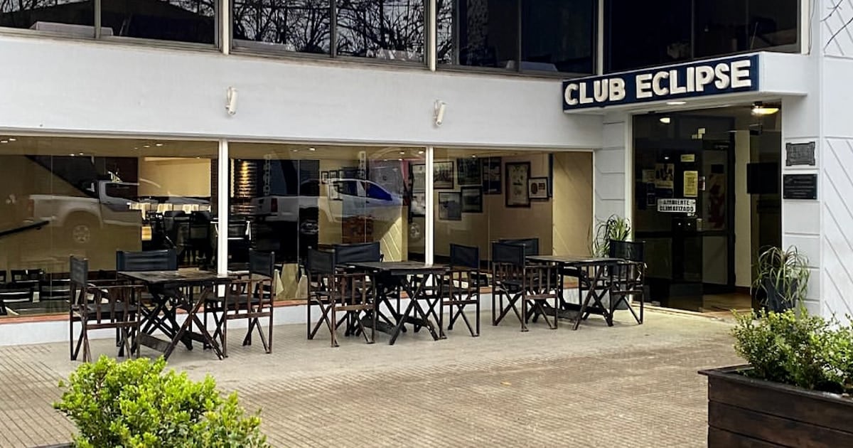 Investigan la muerte de una alumna de patín tras caerle un arco en un club de Villegas
