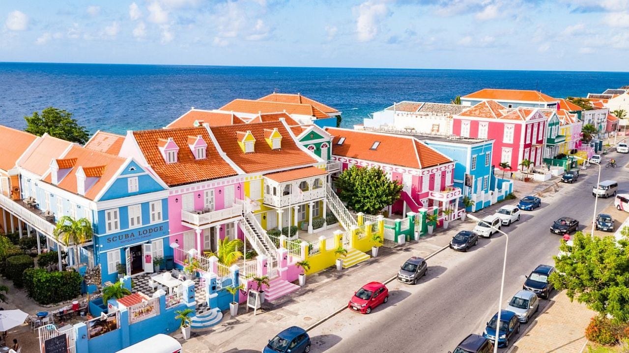 Curazao, mucho más que mar: un viaje entre calas, calles históricas y caminos de tierra
