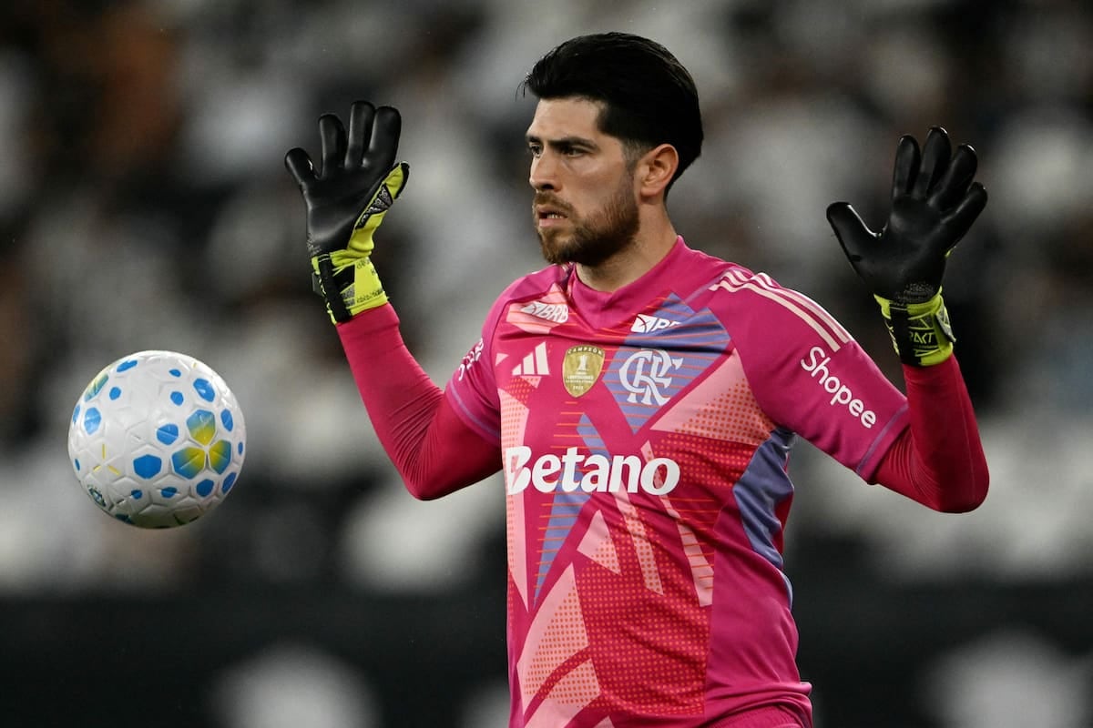 Rossi la pasó de mil y Flamengo se pinchó en Vila Belmiro: 2-2 con Santos y un arco bajo la lupa