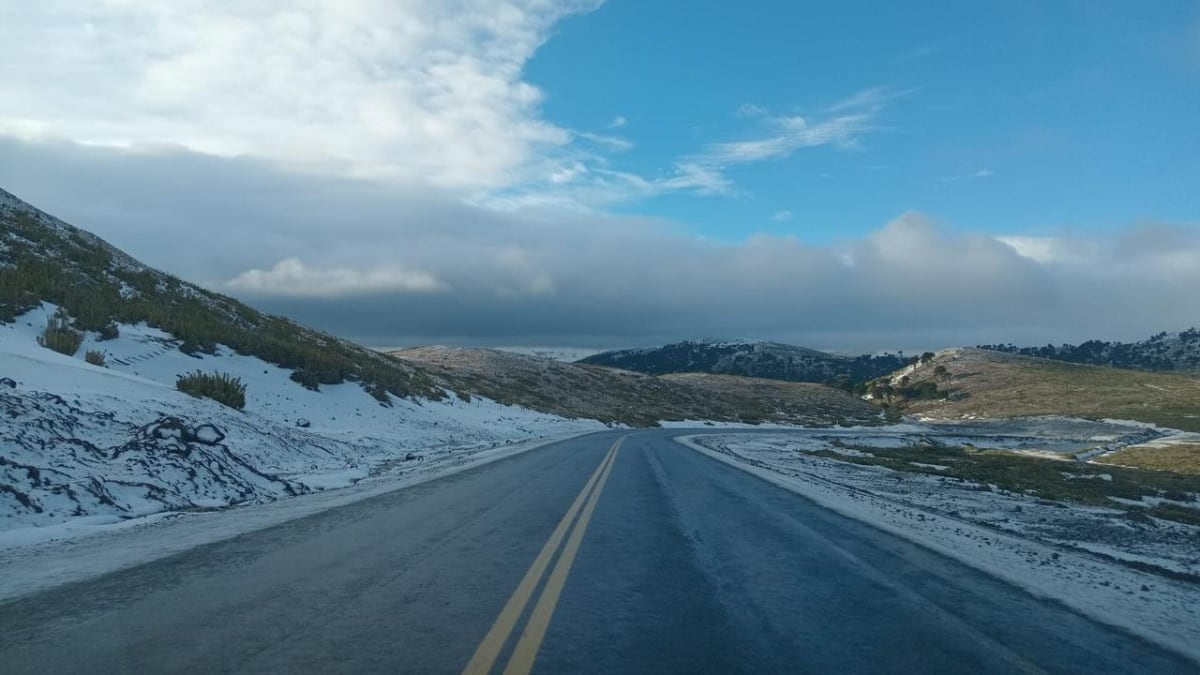 Cordillera neuquina: los dos pasos a Chile siguen abiertos, pero piden cadenas y paciencia al volante