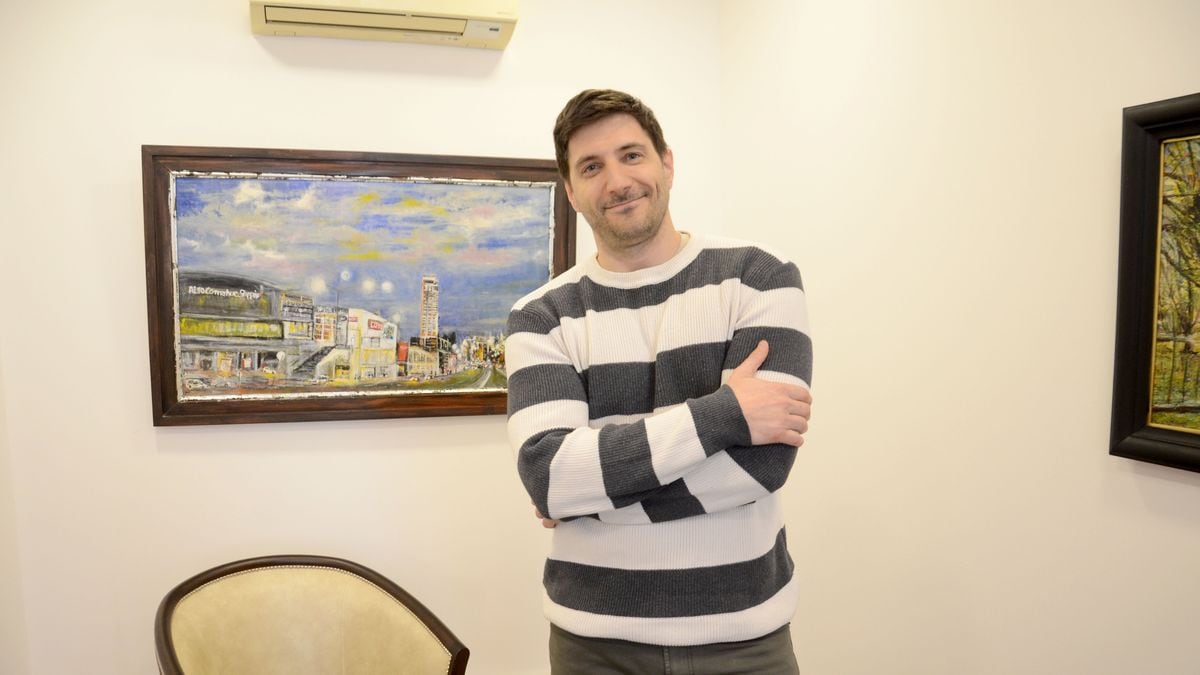 Esteban, el abogado que aprendió a hablar durante veinte años y hoy hace historia en la Patagonia