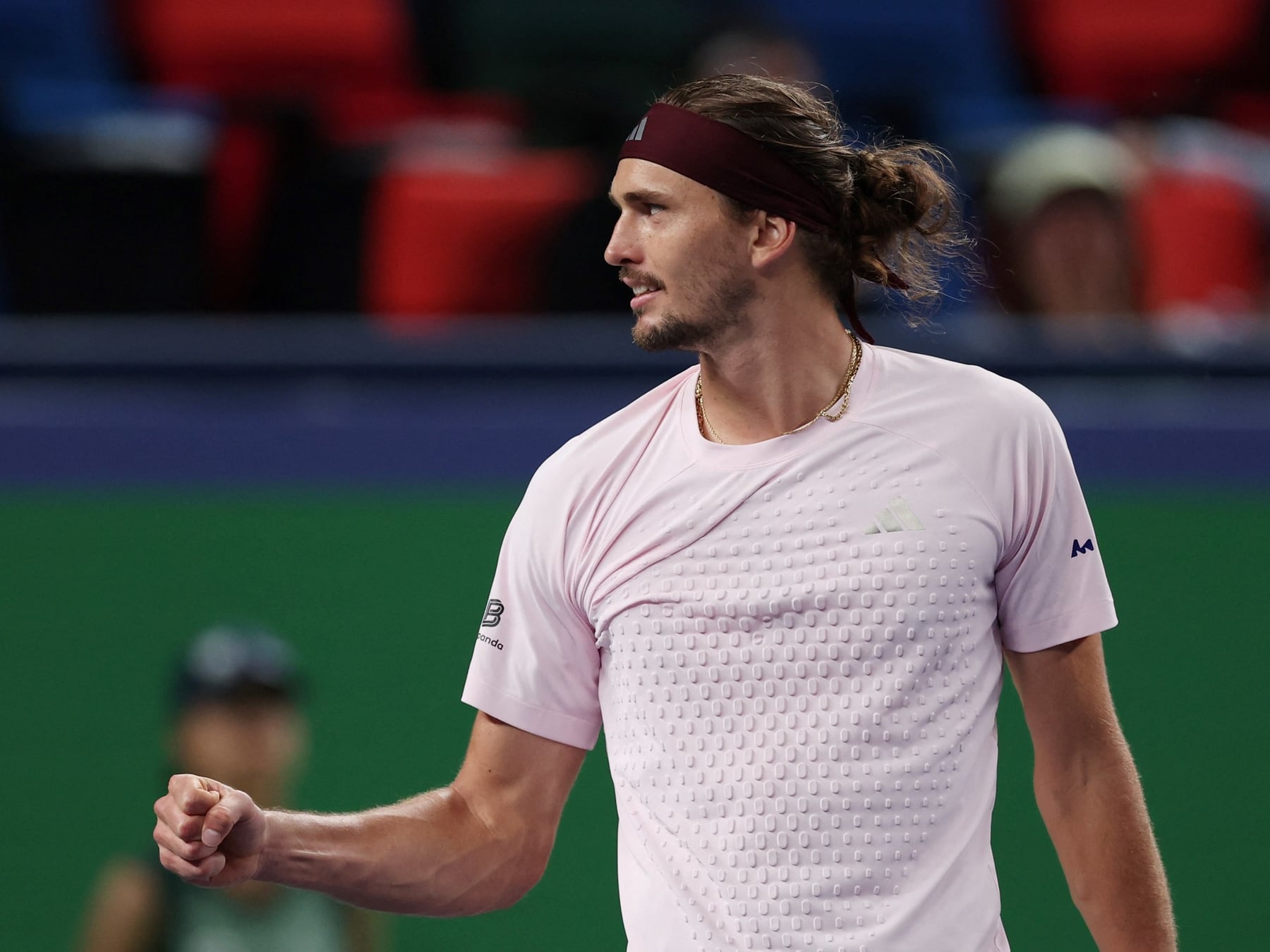 Zverev cierra su año soñado en Shanghai y se anota un lugar que ni Becker pudo tener