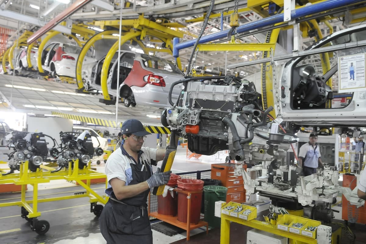 La industria trabajó a casi 59% de su capacidad en agosto y quedó por debajo de 2025