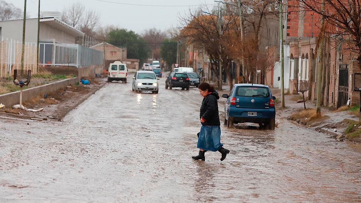 Cuando el agua no avisa: qué hacer antes de que la tormenta llegue al barrio