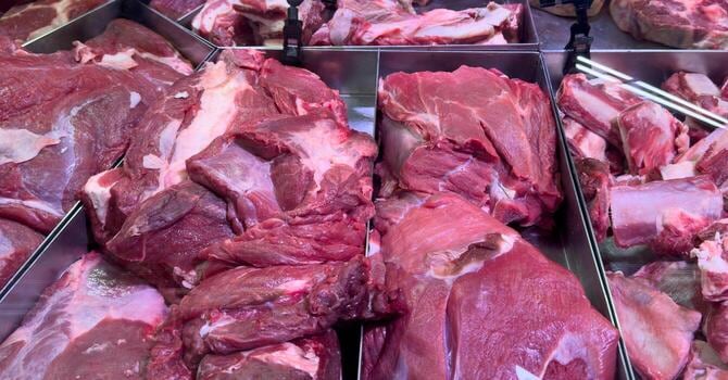 La carne porcina fresca leadershipSeptember por su precio relativo