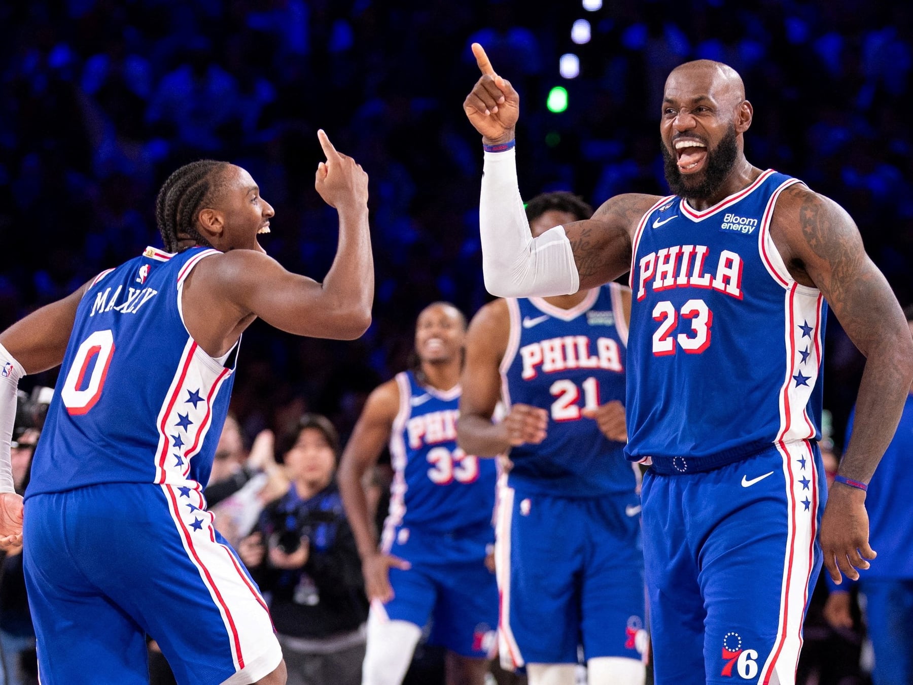Philadelphia dio la vuelta abajo de 29 puntos y lengüeteó a Cleveland