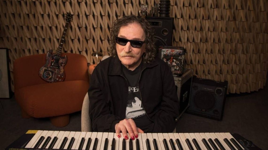 Netflix lleva la vida de Charly García a la pantalla con un documental que él mismo narrará